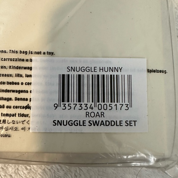 SNUGGLE HUNNY Roar Organic Snuggle Swaddle & Beanie Set - Picture 7 of 7
